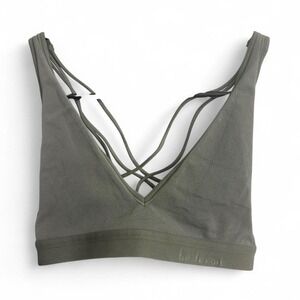 Lululemon spelt out bra